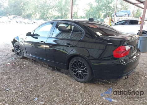 2006 BMW 325Xi z USA, uszkodzony, nr VIN WBAVD13596KV08615